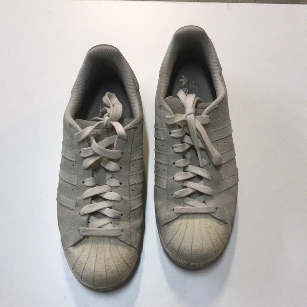 Adida suede superstars